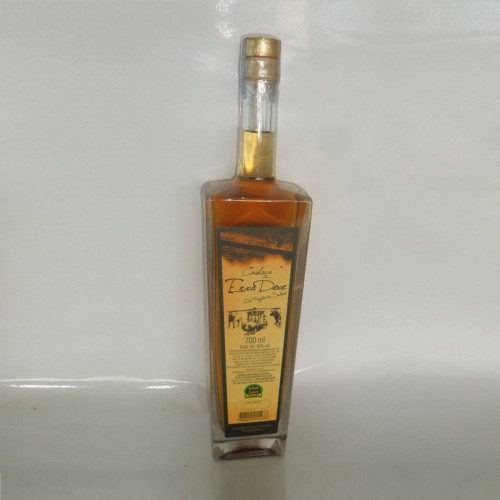 Cachaça Erva Doce, Special Selection, Dourada, Envelhecida 2 anos em Barricas de Carvalho e Senna Macranthera, 700ml, 48%