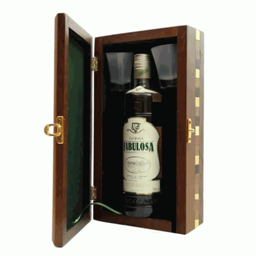 <p
align='center'>Cachaça Fabulosa Kit Madeira (garrafa e duas taças) , Dourada, Envelhecida ...</p>